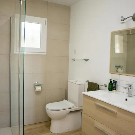 Habitación en casa particular , Adriana
